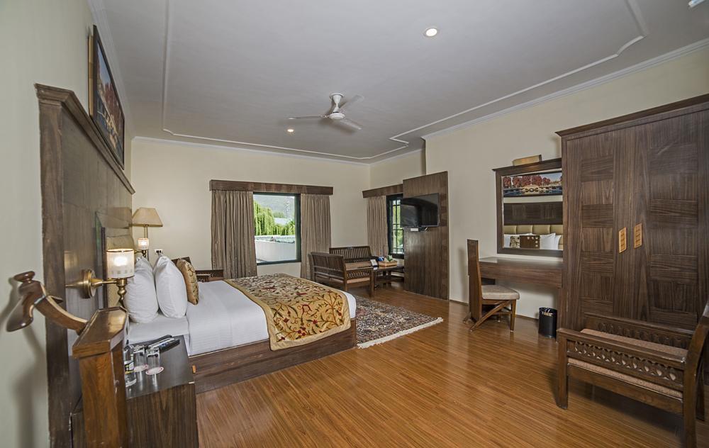 Lemon Tree Hotel Srinagar Exteriér fotografie